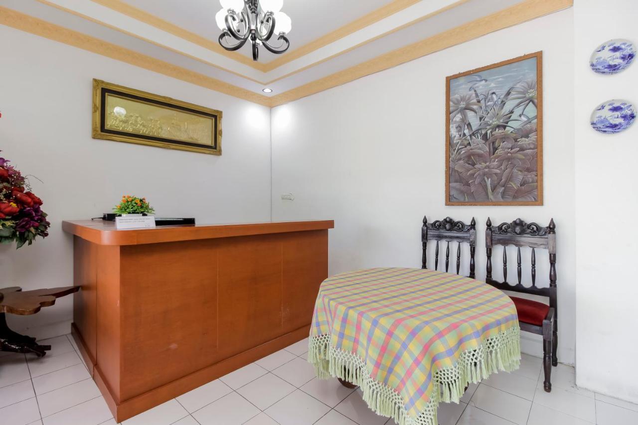 Reddoorz Near Sam Ratulangi Airport Manado Hotel Exterior photo