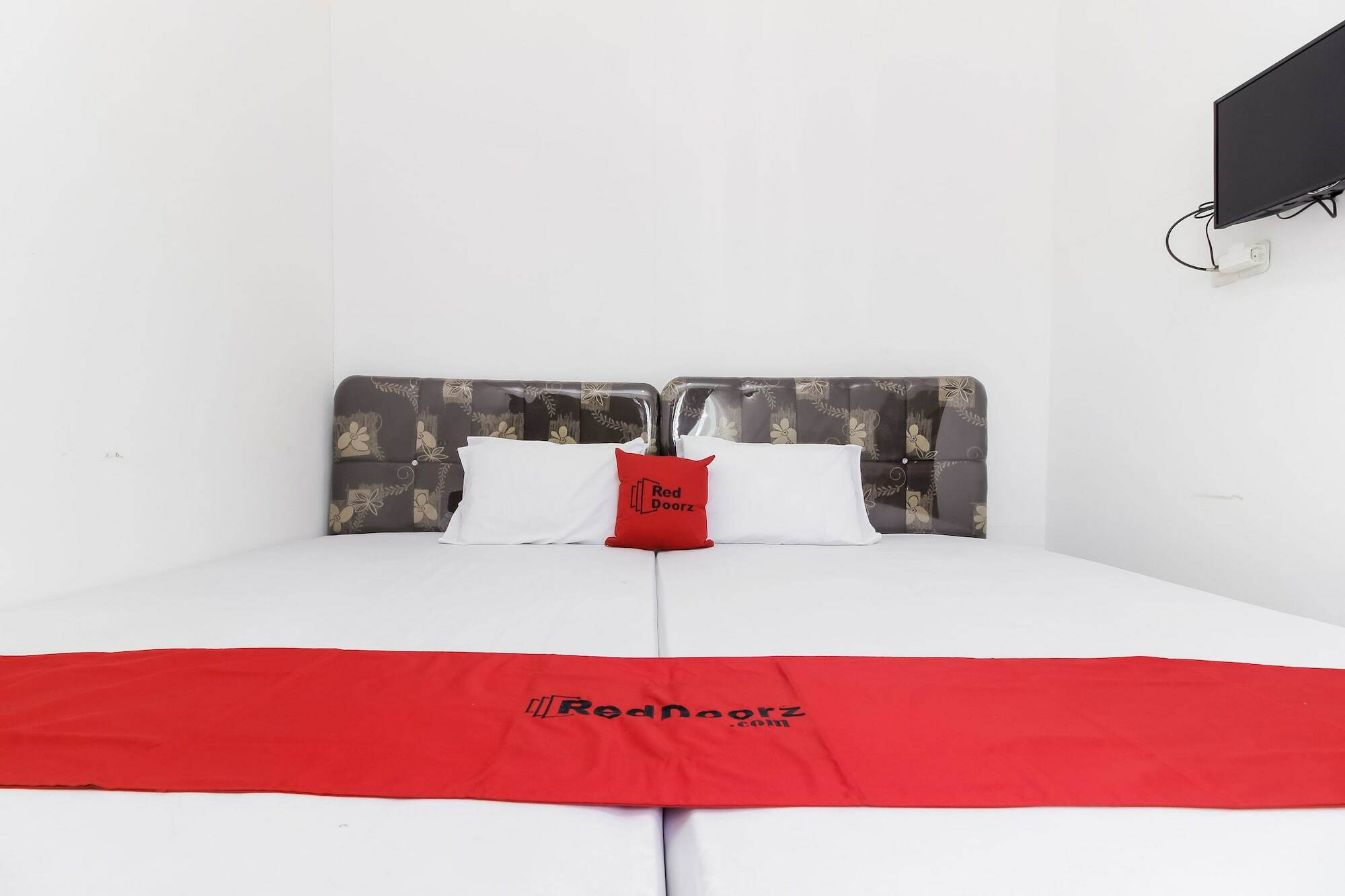 Reddoorz Near Sam Ratulangi Airport Manado Hotel Exterior photo